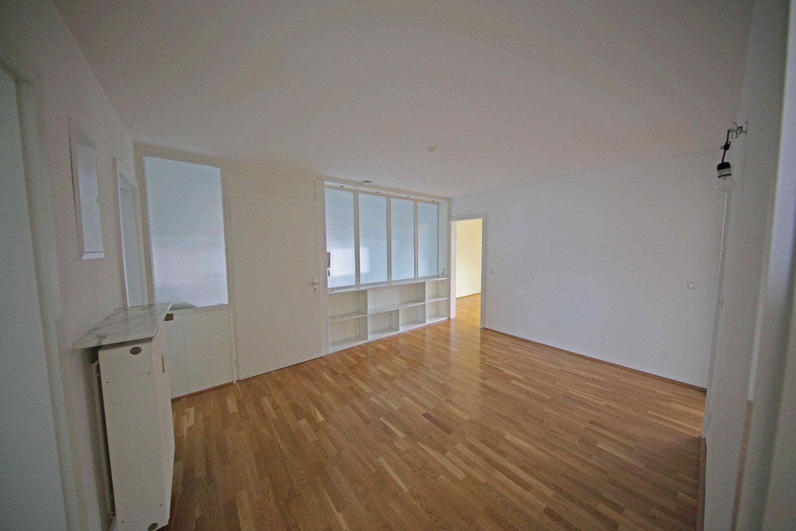 Pronájem bytu 3+1 105 m², Wuppertal, Severní Porýní-Vestfálsko Pronájem bytu 3+1 105 m², Wuppertal, Severní Porýní-Vestfálsko