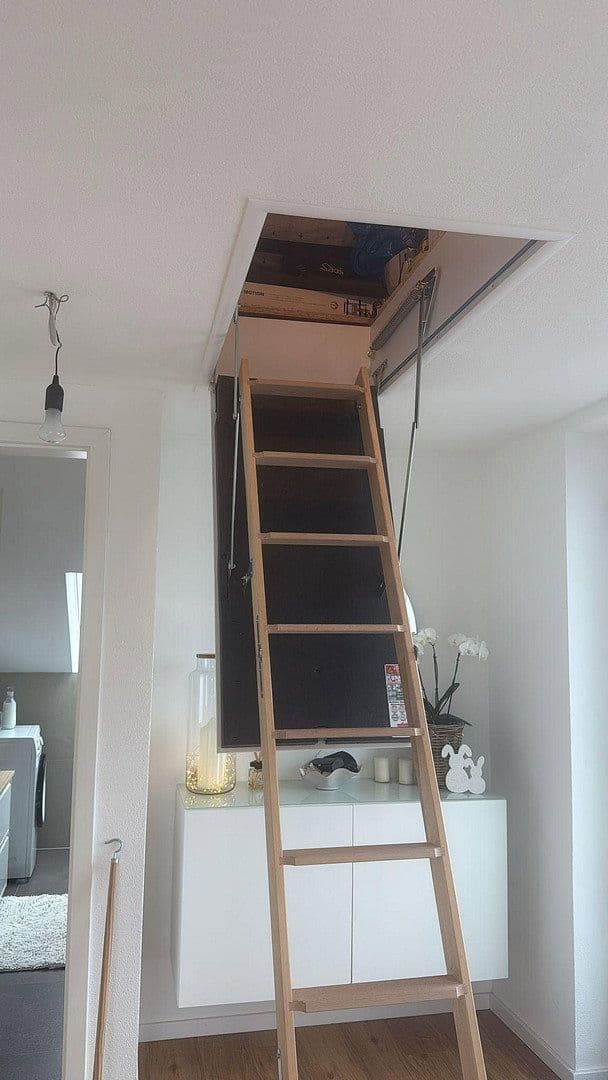 Pronájem bytu 2+1 65 m², Leinstr. 10, Korntal-Münchingen, Bádensko-Württembersko Pronájem bytu 2+1 65 m², Leinstr. 10, Korntal-Münchingen, Bádensko-Württembersko