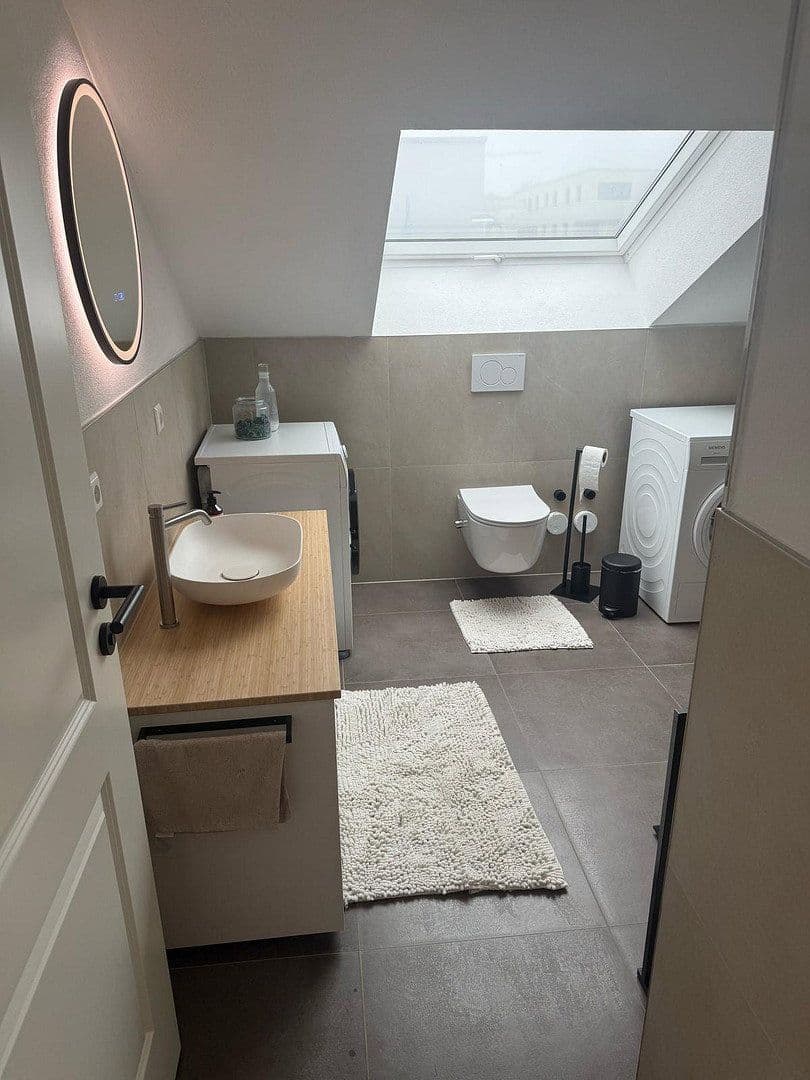 Pronájem bytu 2+1 65 m², Leinstr. 10, Korntal-Münchingen, Bádensko-Württembersko Pronájem bytu 2+1 65 m², Leinstr. 10, Korntal-Münchingen, Bádensko-Württembersko