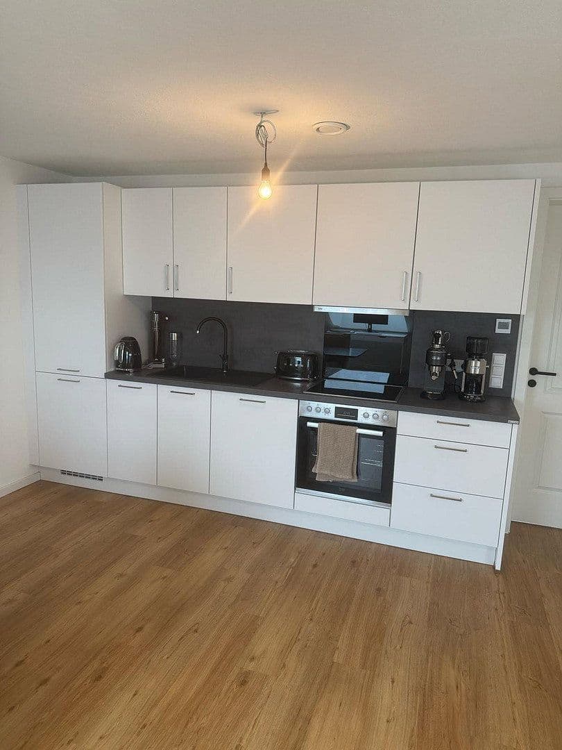 Pronájem bytu 2+1 65 m², Leinstr. 10, Korntal-Münchingen, Bádensko-Württembersko Pronájem bytu 2+1 65 m², Leinstr. 10, Korntal-Münchingen, Bádensko-Württembersko