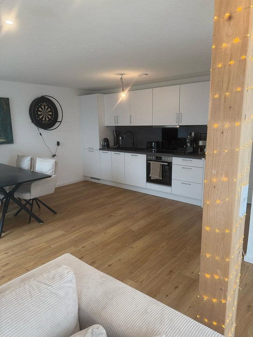 Pronájem bytu 2+1 65 m², Leinstr. 10, Korntal-Münchingen, Bádensko-Württembersko Pronájem bytu 2+1 65 m², Leinstr. 10, Korntal-Münchingen, Bádensko-Württembersko