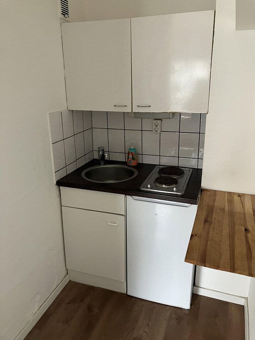 Pronájem bytu 1+1 24 m², Mannheim, Bádensko-Württembersko Pronájem bytu 1+1 24 m², Mannheim, Bádensko-Württembersko