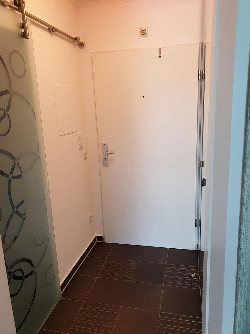 Pronájem bytu 1+1 47 m², Edith-Stein-Strasse 14, Unterschleissheim, Bavorsko Pronájem bytu 1+1 47 m², Edith-Stein-Strasse 14, Unterschleissheim, Bavorsko