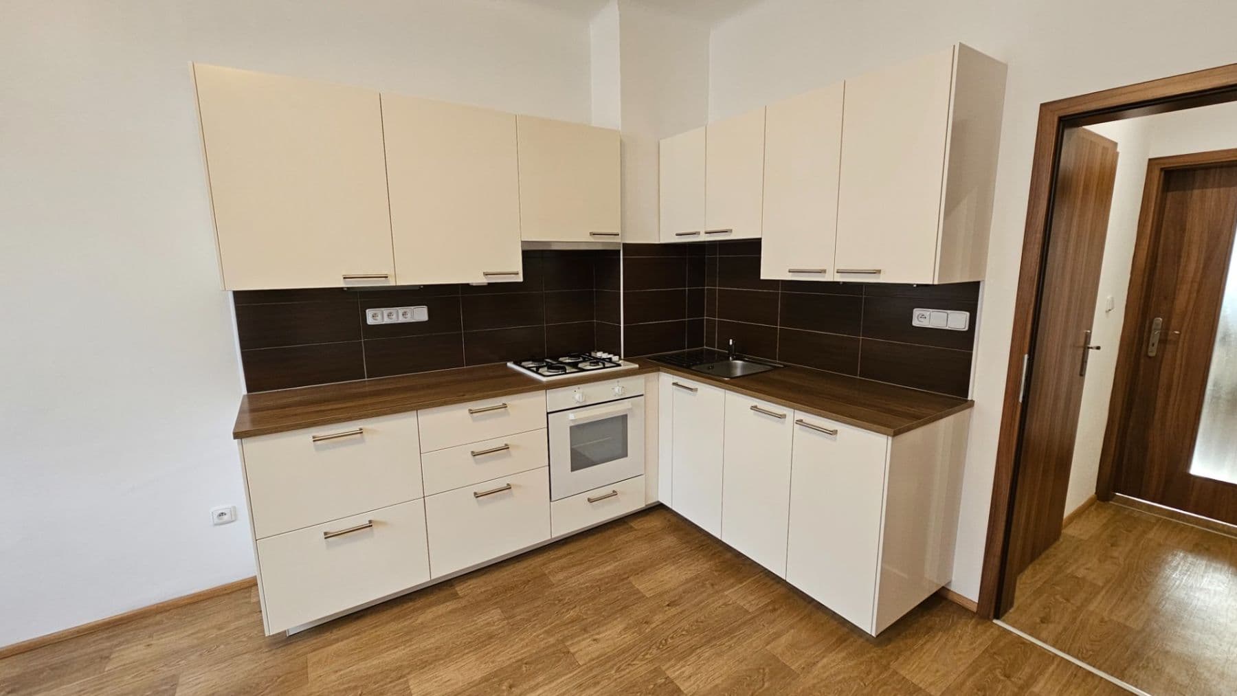 Pronájem bytu 2+kk 40 m², Spáčilova, Brno, Jihomoravský kraj Pronájem bytu 2+kk 40 m², Spáčilova, Brno, Jihomoravský kraj
