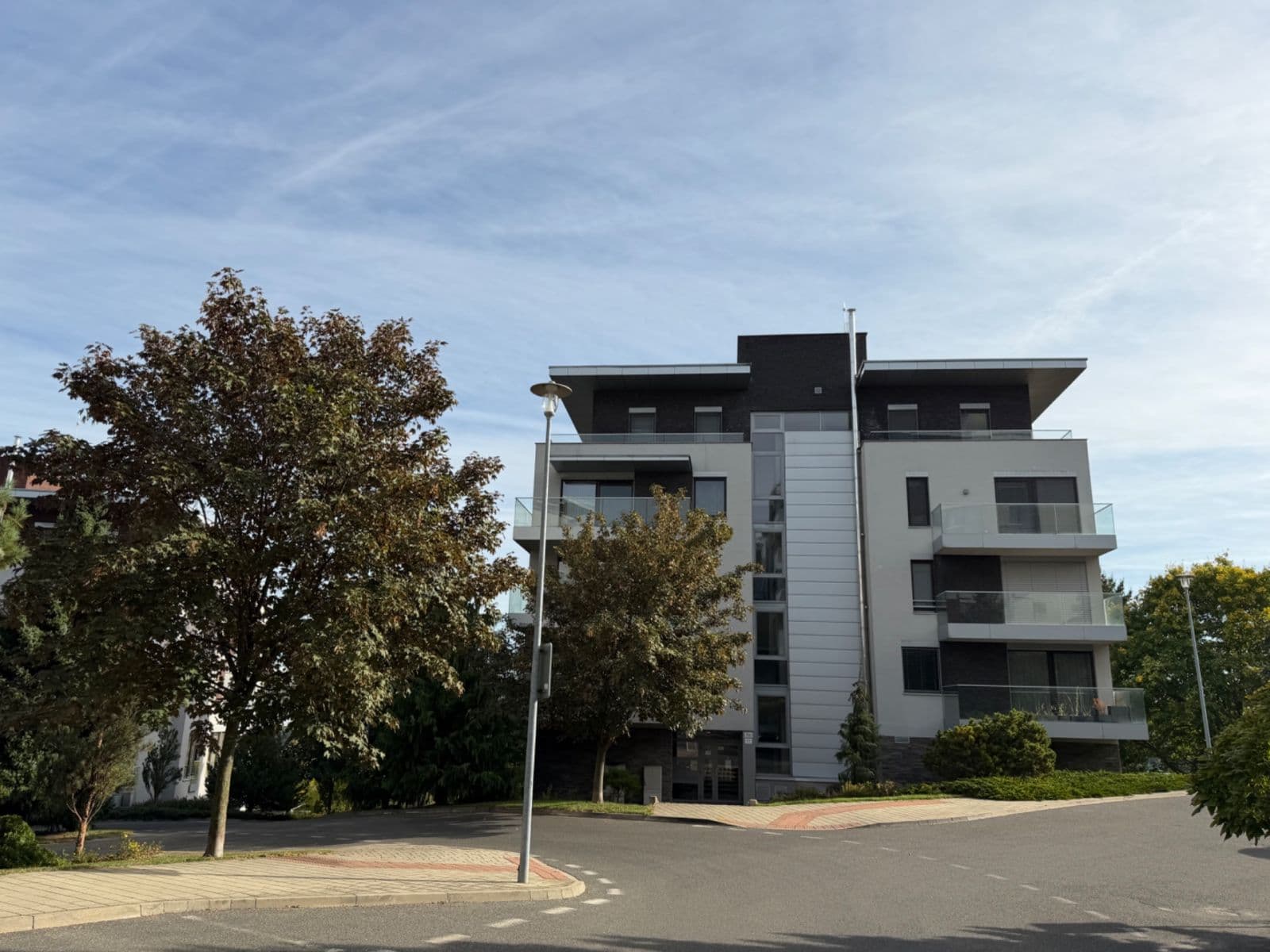 Pronájem bytu 2+1 70 m², Hriňovská, Bratislava - mestská časť Staré Mesto, Bratislavský kraj Pronájem bytu 2+1 70 m², Hriňovská, Bratislava - mestská časť Staré Mesto, Bratislavský kraj