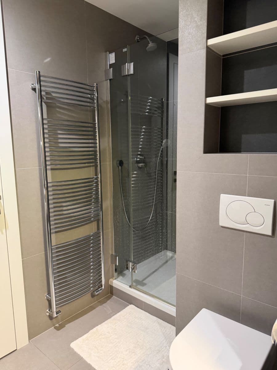 Pronájem bytu 2+1 70 m², Hriňovská, Bratislava - mestská časť Staré Mesto, Bratislavský kraj Pronájem bytu 2+1 70 m², Hriňovská, Bratislava - mestská časť Staré Mesto, Bratislavský kraj
