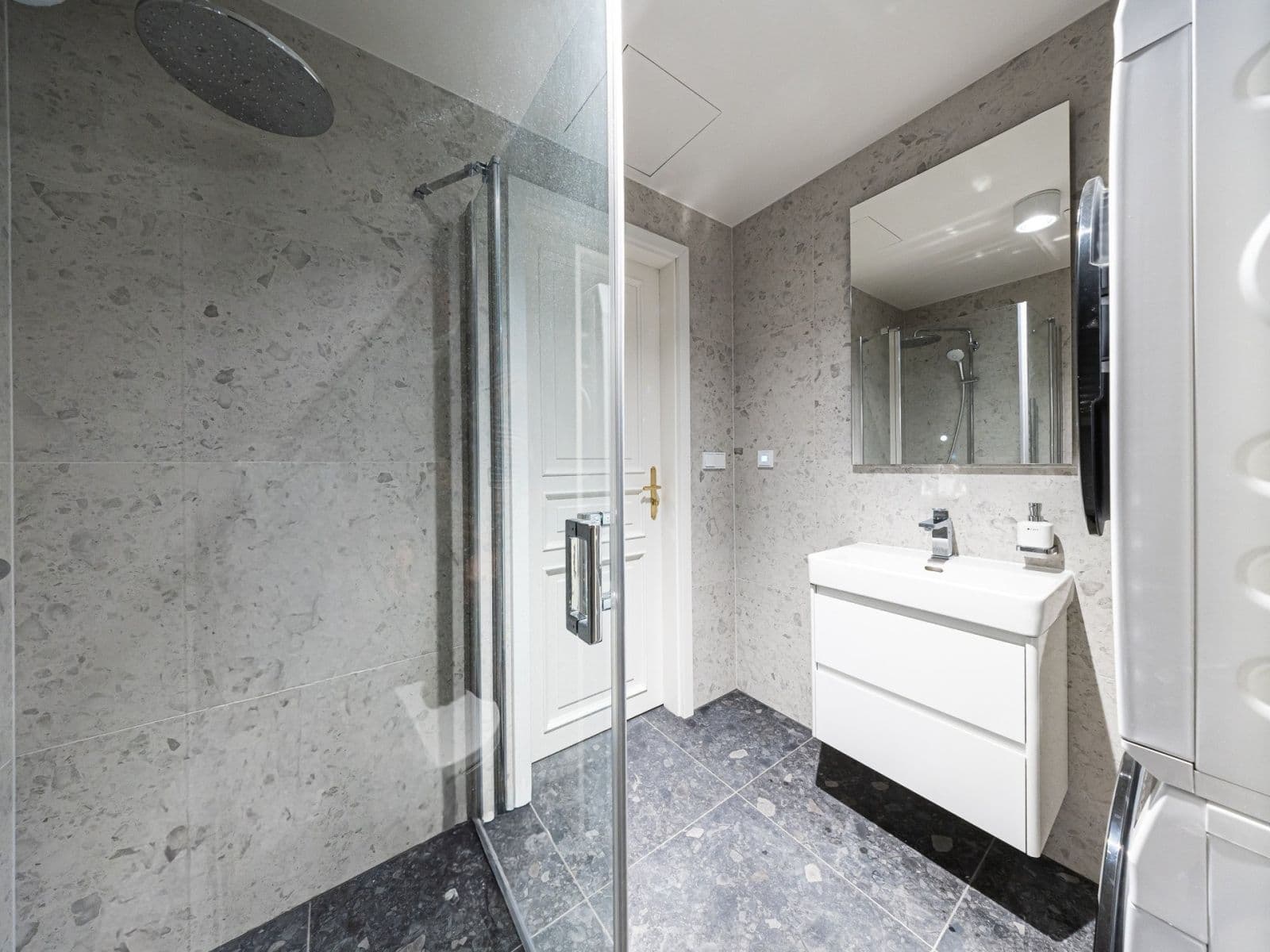 Pronájem bytu 1+kk 28 m², Sázavská, Praha, Praha Pronájem bytu 1+kk 28 m², Sázavská, Praha, Praha