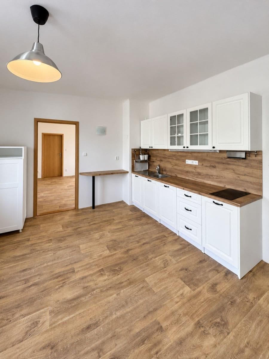 Pronájem bytu 2+1 73 m², V chaloupkách, Lety, Středočeský kraj Pronájem bytu 2+1 73 m², V chaloupkách, Lety, Středočeský kraj