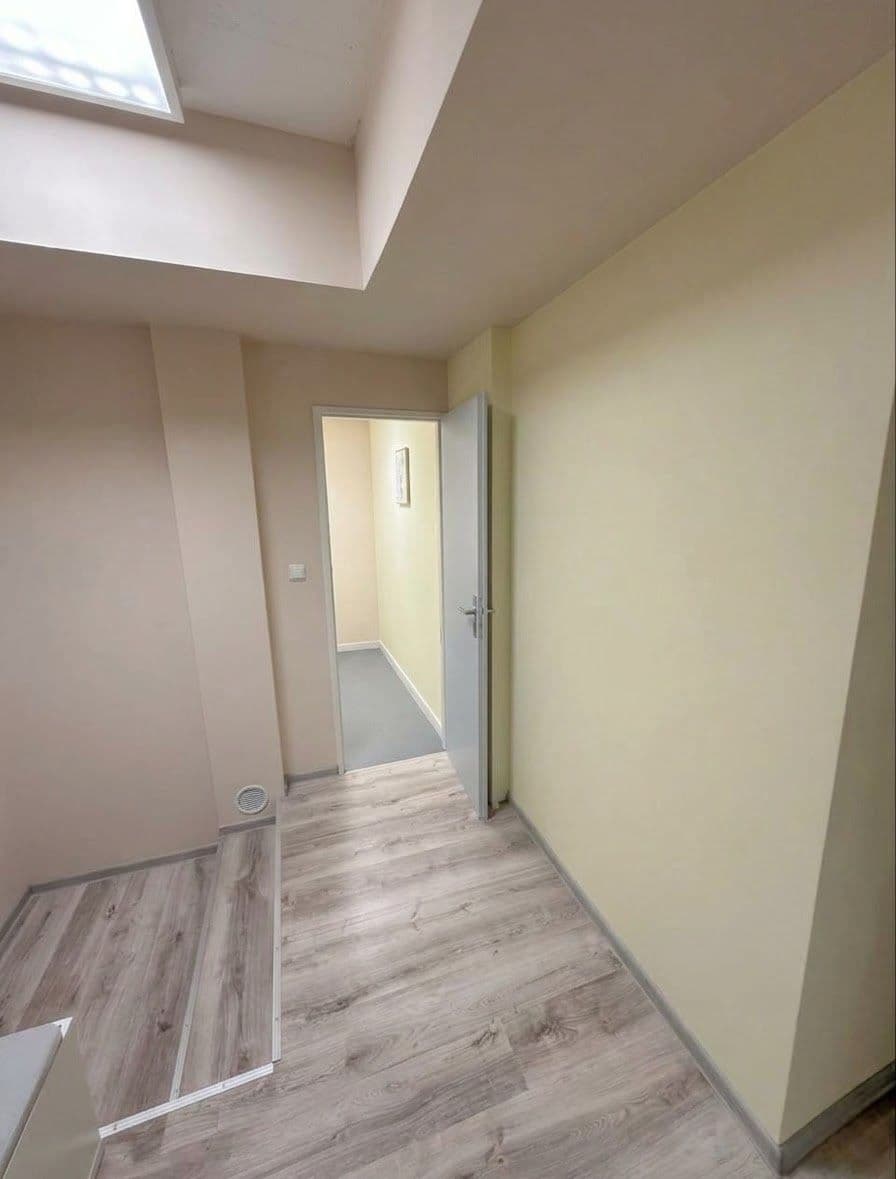 Pronájem nebytového prostoru 90 m², Slovinská, Praha, Praha Pronájem nebytového prostoru 90 m², Slovinská, Praha, Praha