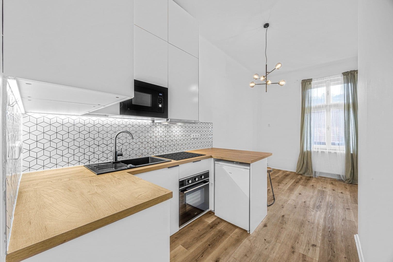 Pronájem bytu 2+kk 43 m², Grafická, Praha, Praha Pronájem bytu 2+kk 43 m², Grafická, Praha, Praha