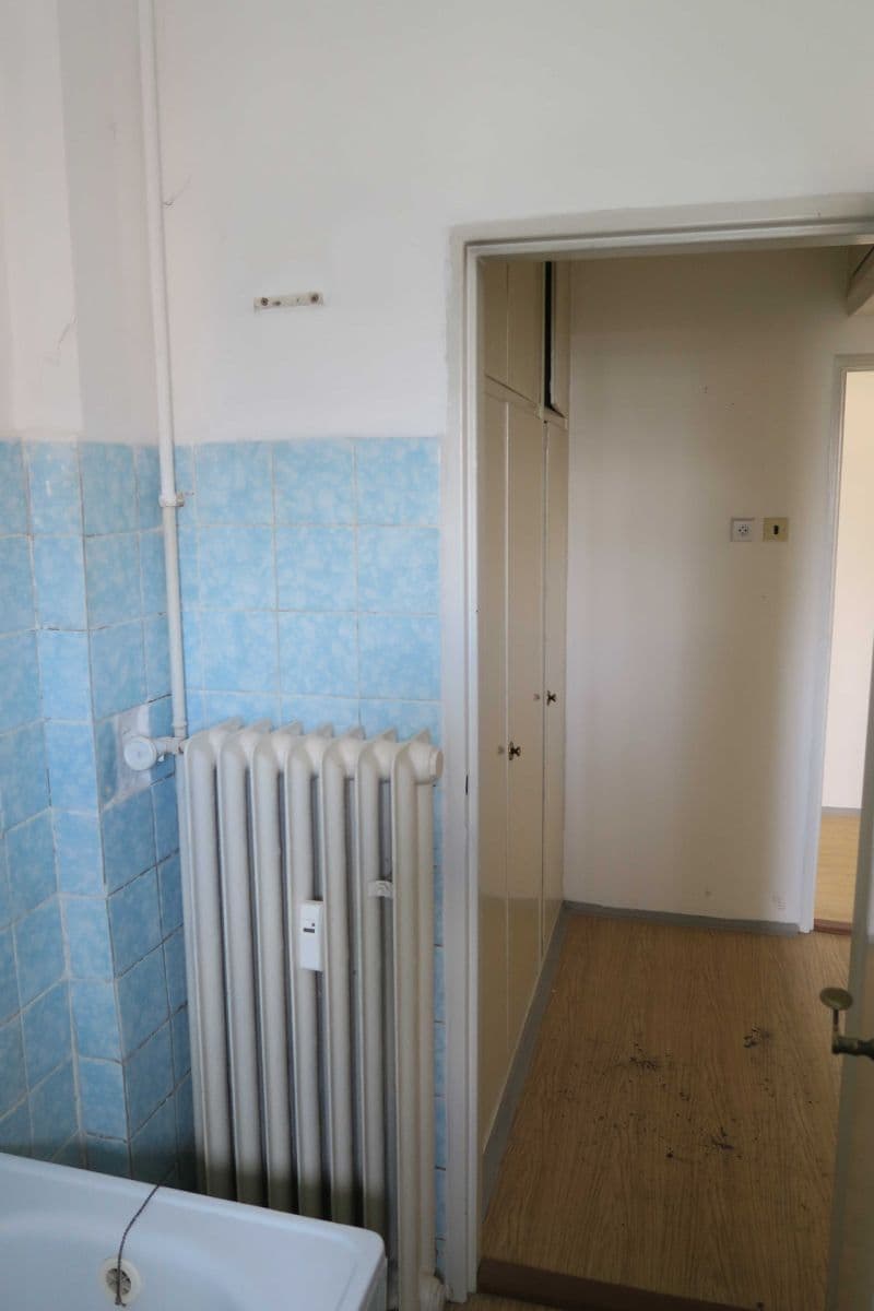Prodej bytu 2+1 57 m², 28. pluku, Praha, Praha Prodej bytu 2+1 57 m², 28. pluku, Praha, Praha