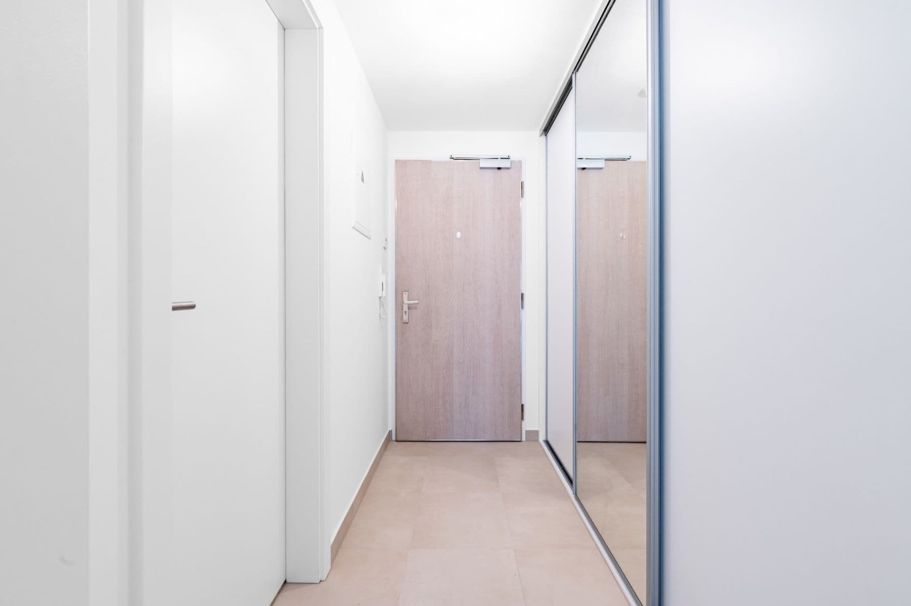 Pronájem bytu 1+kk 31 m², Kbelská, Praha, Praha Pronájem bytu 1+kk 31 m², Kbelská, Praha, Praha
