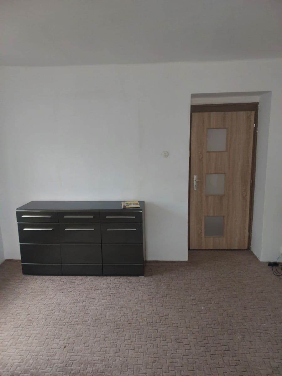 Pronájem bytu 2+1 65 m², Klínovecká, Ostrov, Karlovarský kraj Pronájem bytu 2+1 65 m², Klínovecká, Ostrov, Karlovarský kraj