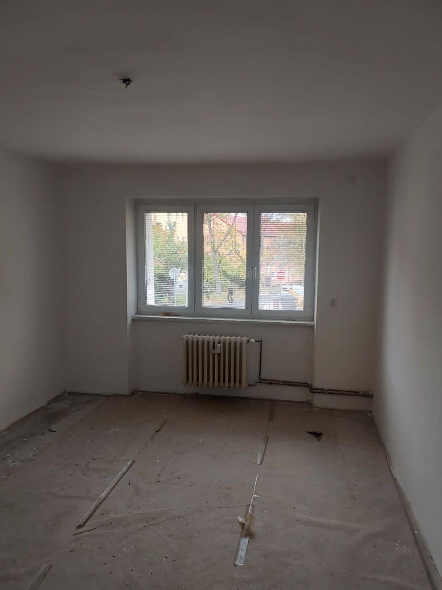Pronájem bytu 2+1 65 m², Klínovecká, Ostrov, Karlovarský kraj Pronájem bytu 2+1 65 m², Klínovecká, Ostrov, Karlovarský kraj