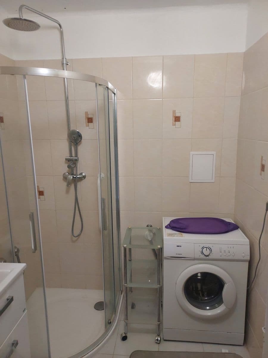 Pronájem bytu 2+1 65 m², Klínovecká, Ostrov, Karlovarský kraj Pronájem bytu 2+1 65 m², Klínovecká, Ostrov, Karlovarský kraj