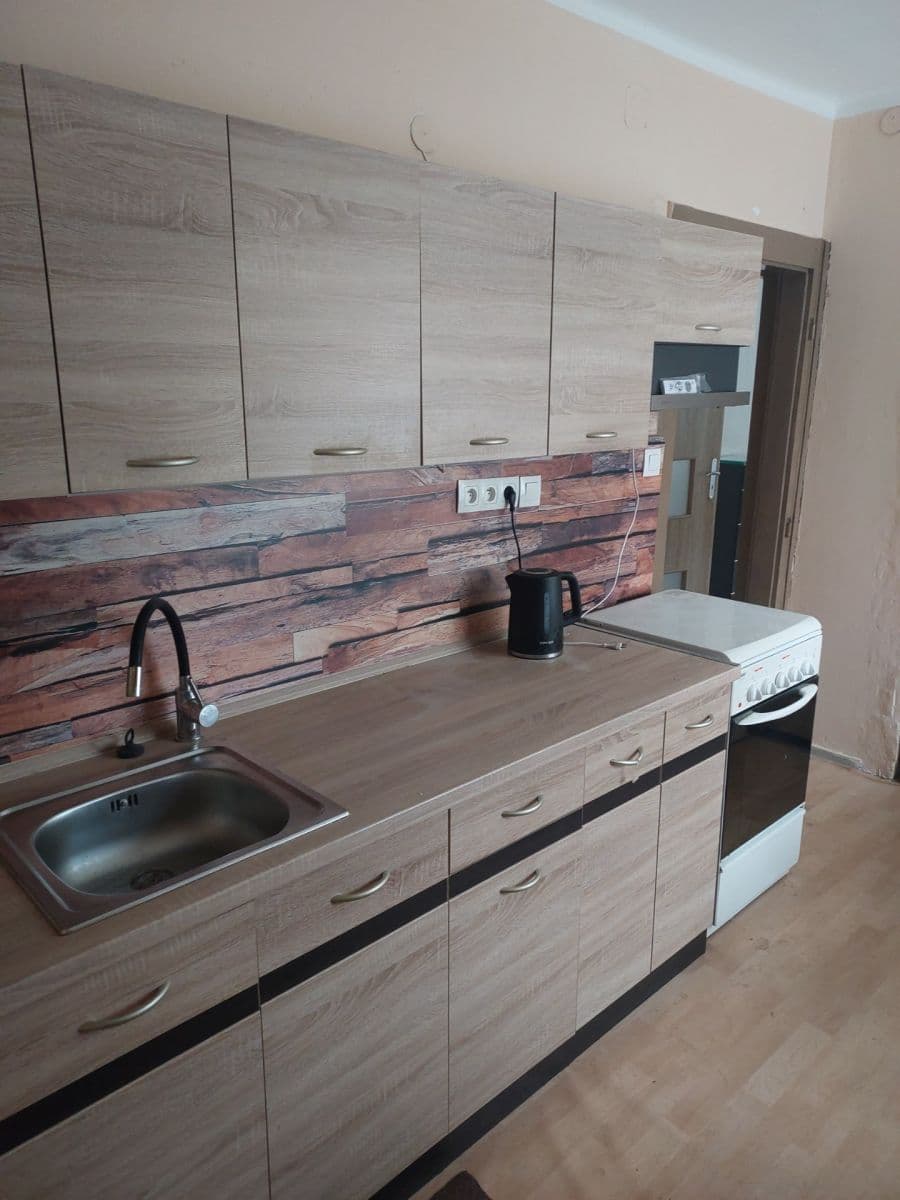 Pronájem bytu 2+1 65 m², Klínovecká, Ostrov, Karlovarský kraj Pronájem bytu 2+1 65 m², Klínovecká, Ostrov, Karlovarský kraj