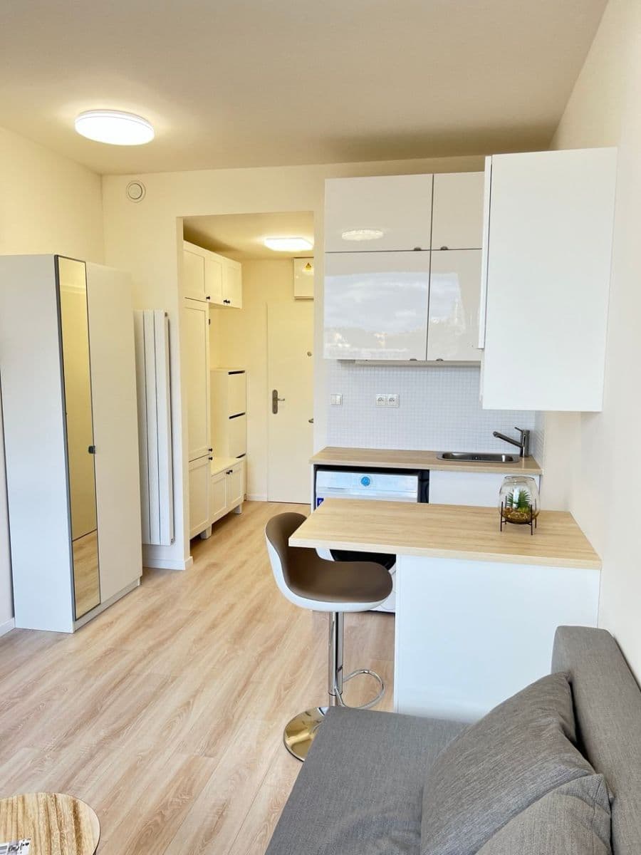 Prodej bytu 1+kk 19 m², Poděbradská, Praha, Praha Prodej bytu 1+kk 19 m², Poděbradská, Praha, Praha