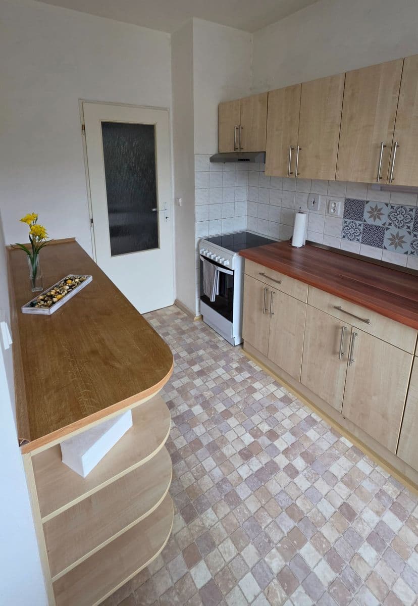 Pronájem bytu 2+kk 58 m², Vojtěcha Lanny, Kladno, Středočeský kraj Pronájem bytu 2+kk 58 m², Vojtěcha Lanny, Kladno, Středočeský kraj