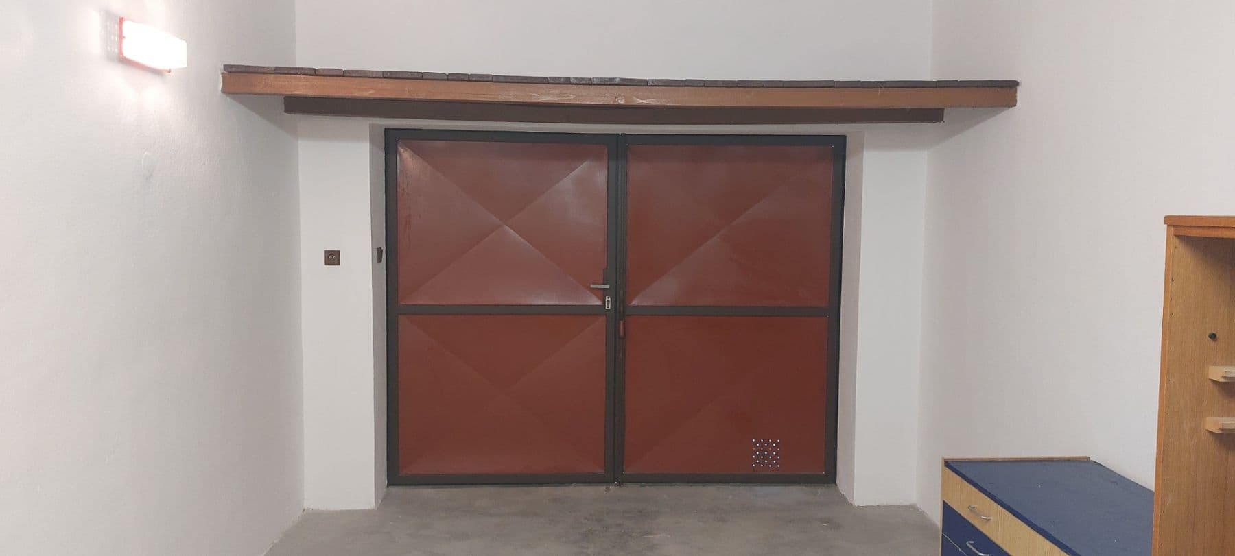 Pronájem garáže 18 m², Starý Plzenec, Plzeňský kraj Pronájem garáže 18 m², Starý Plzenec, Plzeňský kraj