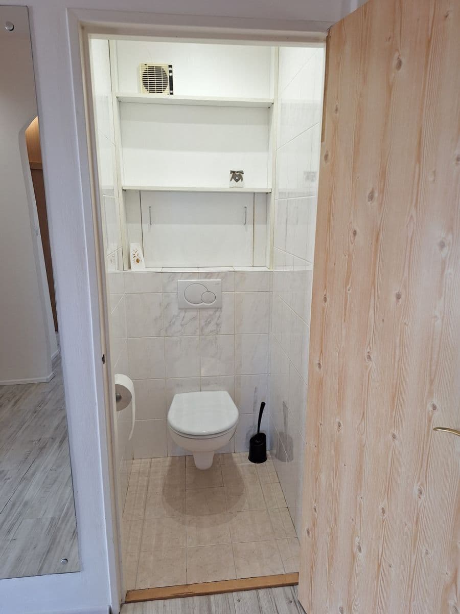 Pronájem bytu 3+1 85 m², Slunečná, Zlín, Zlínský kraj Pronájem bytu 3+1 85 m², Slunečná, Zlín, Zlínský kraj