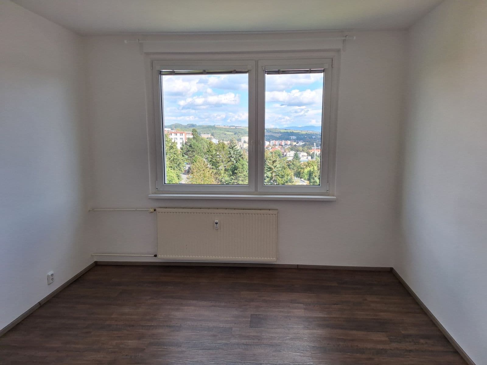 Pronájem bytu 3+1 85 m², Slunečná, Zlín, Zlínský kraj Pronájem bytu 3+1 85 m², Slunečná, Zlín, Zlínský kraj