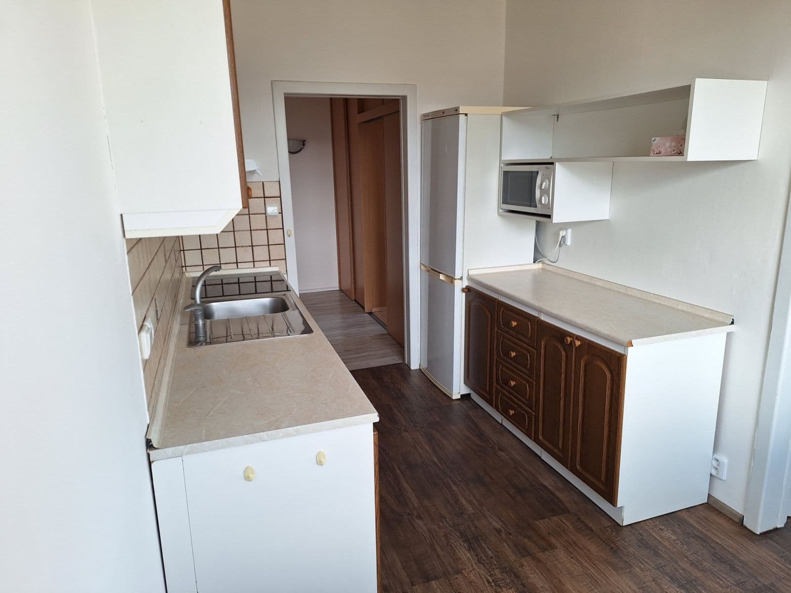 Pronájem bytu 3+1 85 m², Slunečná, Zlín, Zlínský kraj Pronájem bytu 3+1 85 m², Slunečná, Zlín, Zlínský kraj