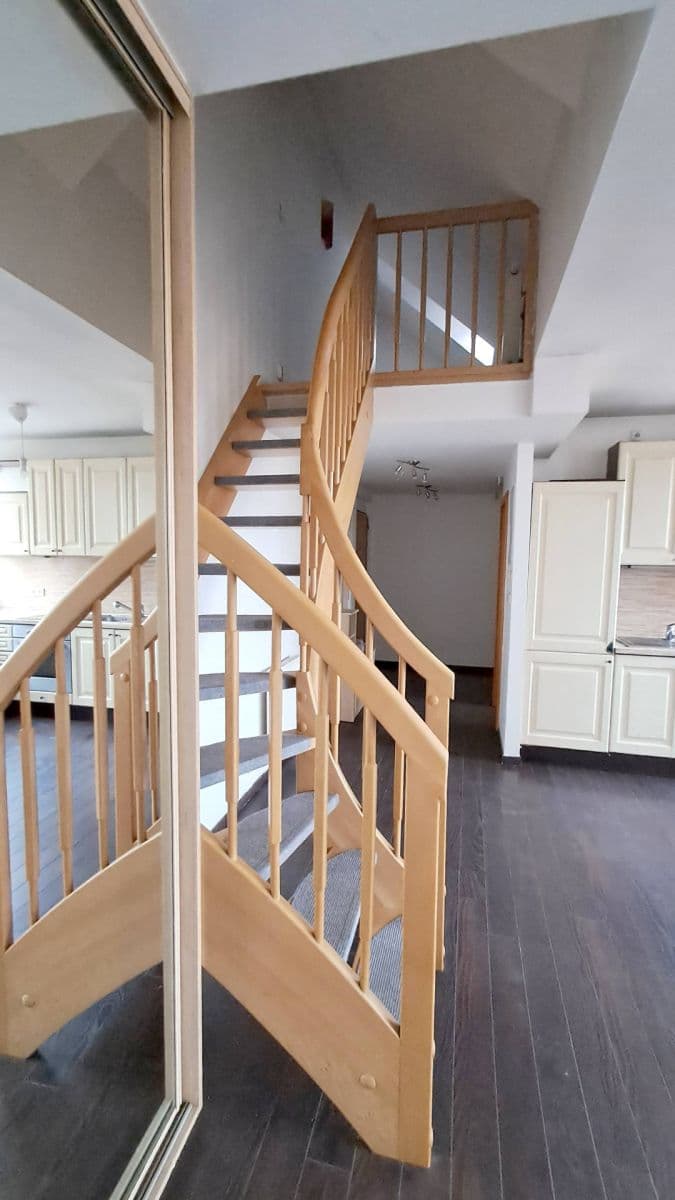 Pronájem bytu 1+kk 50 m², Jabloňová, Praha, Praha Pronájem bytu 1+kk 50 m², Jabloňová, Praha, Praha