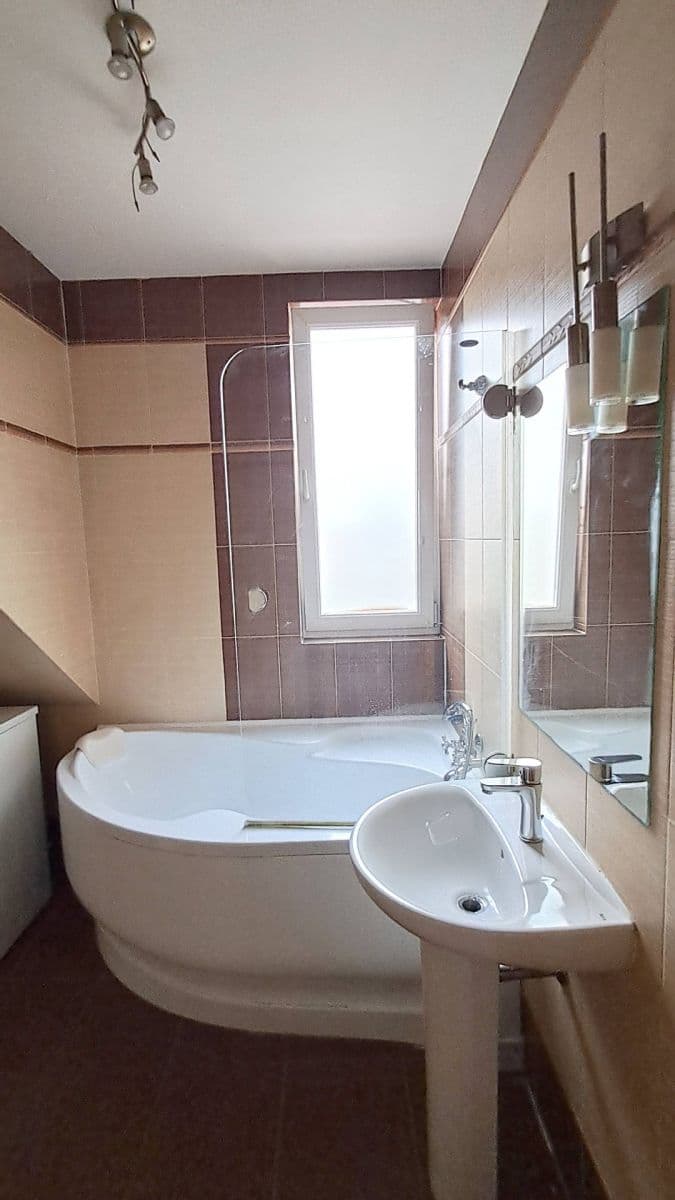 Pronájem bytu 1+kk 50 m², Jabloňová, Praha, Praha Pronájem bytu 1+kk 50 m², Jabloňová, Praha, Praha