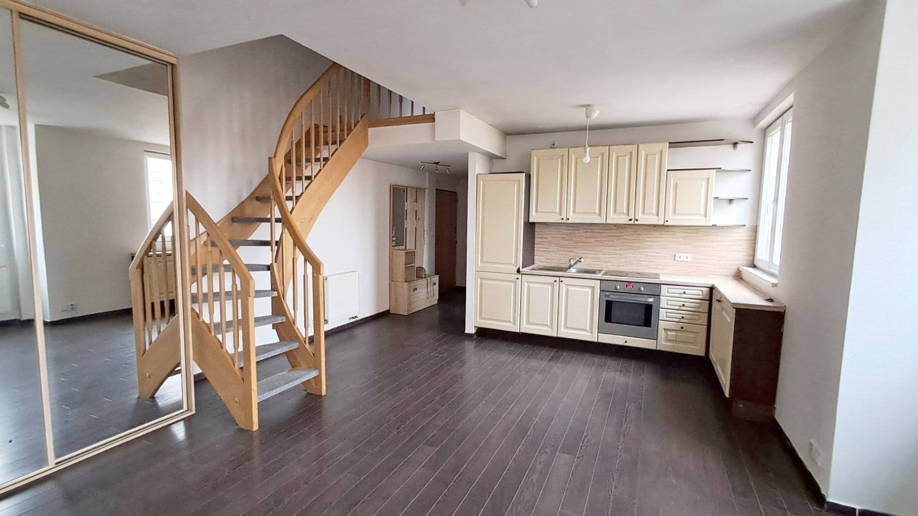 Pronájem bytu 1+kk 50 m², Jabloňová, Praha, Praha Pronájem bytu 1+kk 50 m², Jabloňová, Praha, Praha