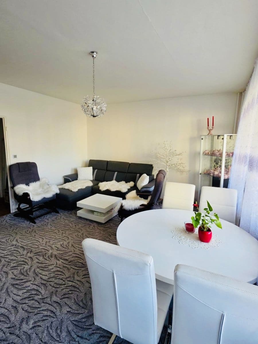 Prodej bytu 3+1 73 m², Okružní, Orlová, Moravskoslezský kraj Prodej bytu 3+1 73 m², Okružní, Orlová, Moravskoslezský kraj