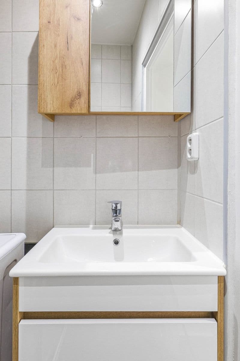 Pronájem bytu 2+1 49 m², Jungmannova, Český Brod, Středočeský kraj Pronájem bytu 2+1 49 m², Jungmannova, Český Brod, Středočeský kraj