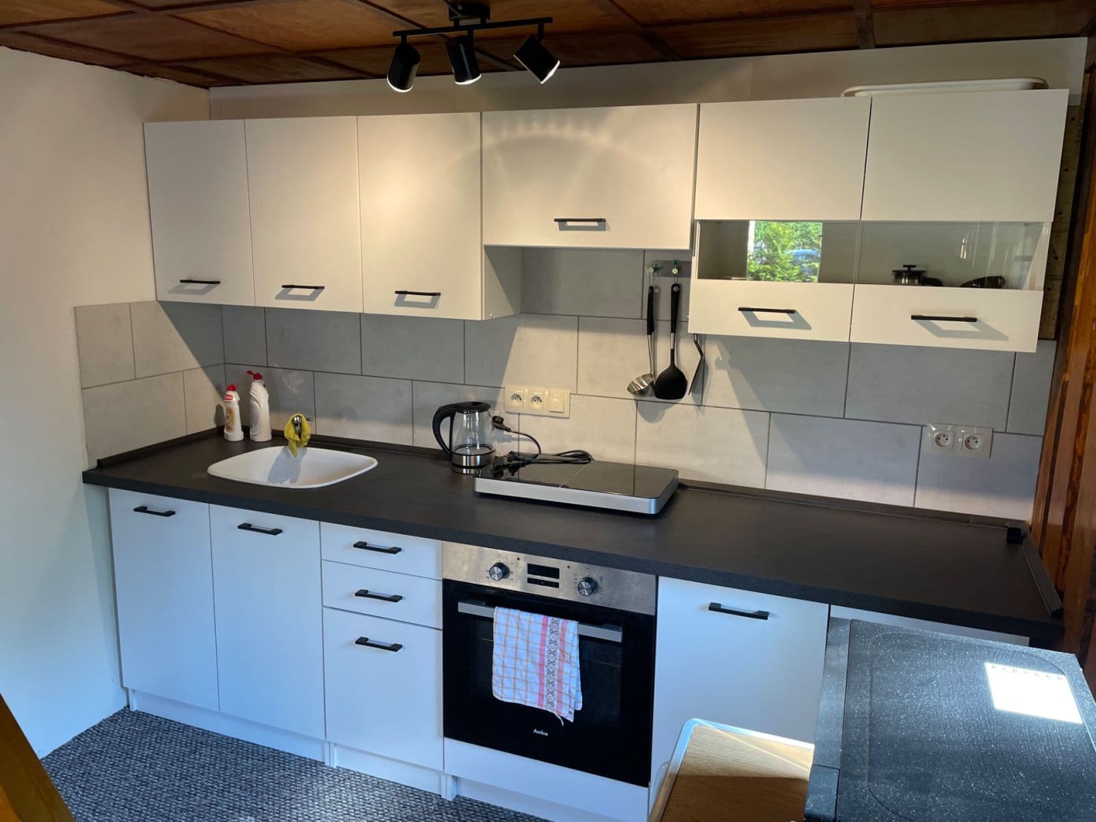 Pronájem chaty, chalupy 56 m², pozemek 340 m², Dobšín, Středočeský kraj Pronájem chaty, chalupy 56 m², pozemek 340 m², Dobšín, Středočeský kraj