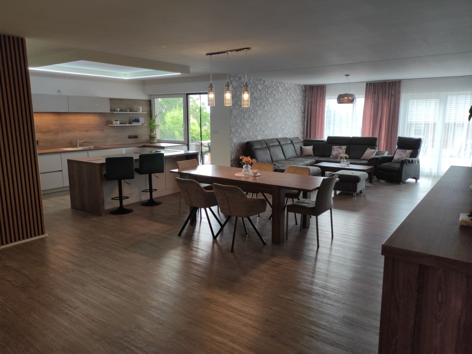 Prodej domu 362 m², pozemek 1.641 m², Strachotice, Jihomoravský kraj Prodej domu 362 m², pozemek 1.641 m², Strachotice, Jihomoravský kraj