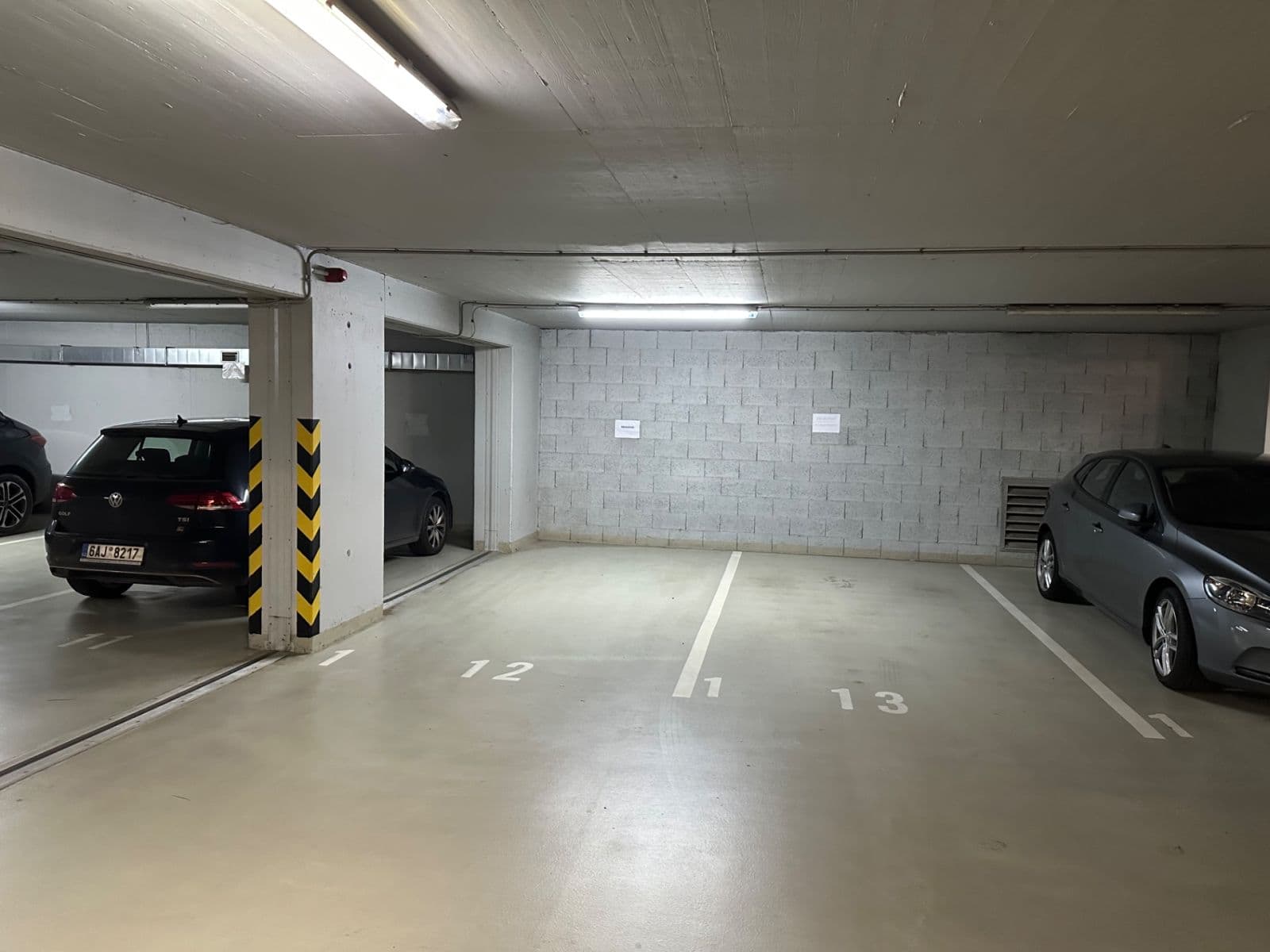 Pronájem garáže 13 m², Křižíkova, Praha, Praha Pronájem garáže 13 m², Křižíkova, Praha, Praha