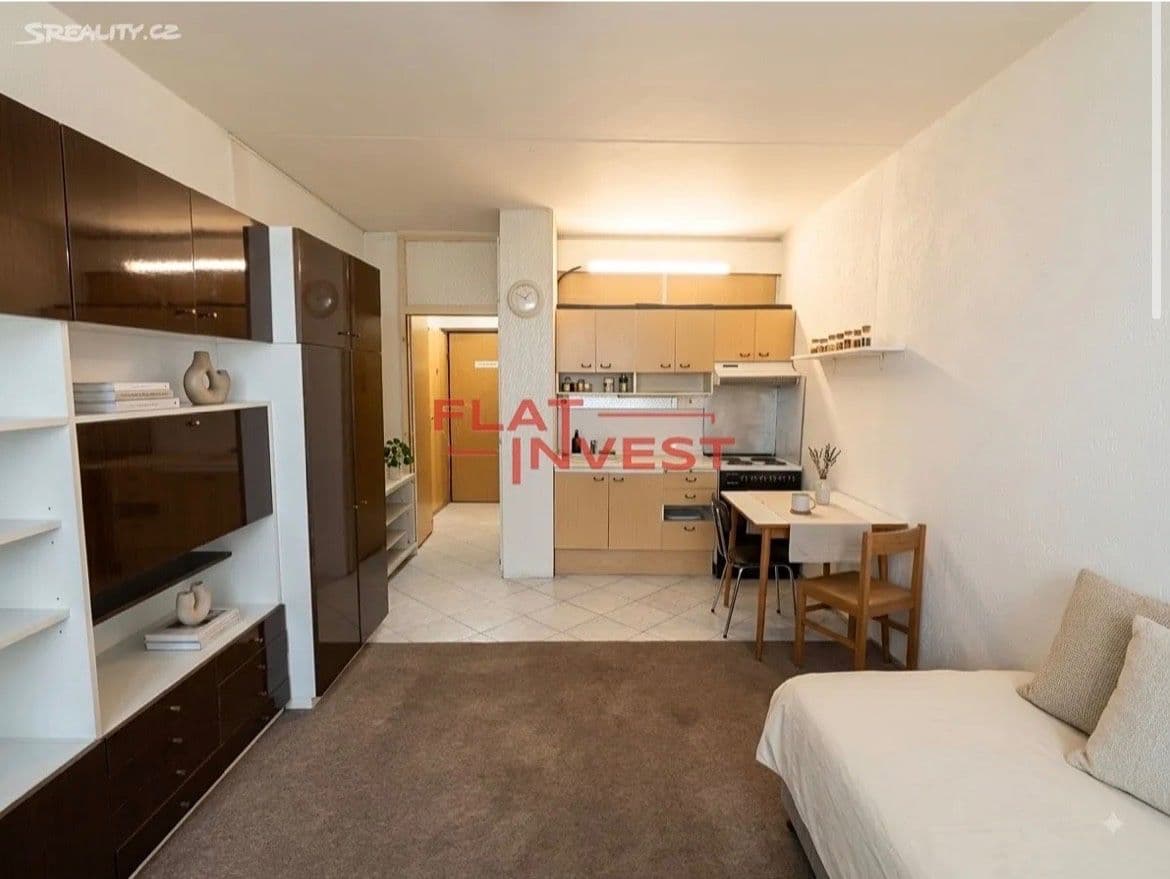 Prodej bytu 1+kk 23 m², Jiřího z Poděbrad, Sokolov, Karlovarský kraj Prodej bytu 1+kk 23 m², Jiřího z Poděbrad, Sokolov, Karlovarský kraj