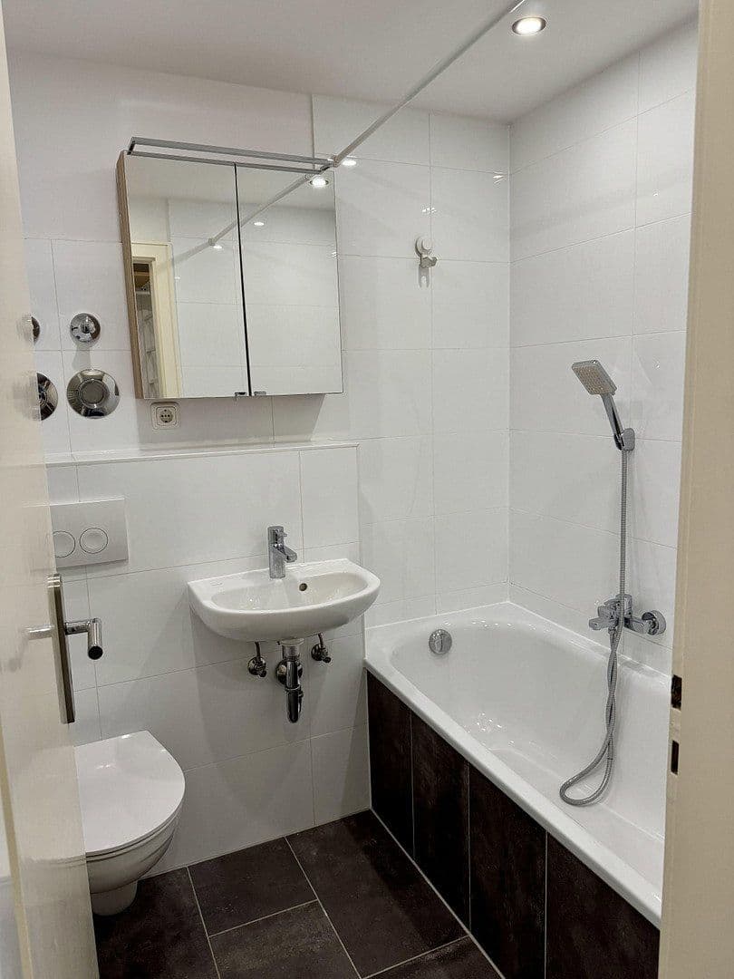 Prodej bytu 1+1 26 m², Brecherspitzstraße 6a, München, Bavorsko Prodej bytu 1+1 26 m², Brecherspitzstraße 6a, München, Bavorsko
