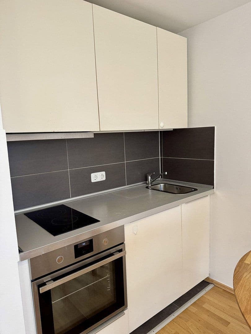 Prodej bytu 1+1 26 m², Brecherspitzstraße 6a, München, Bavorsko Prodej bytu 1+1 26 m², Brecherspitzstraße 6a, München, Bavorsko