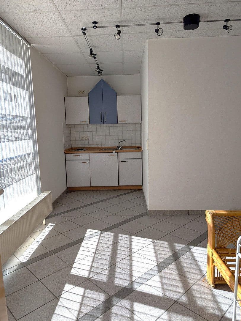 Pronájem kanceláře 103 m², Kaiserslautern, Porýní-Falc Pronájem kanceláře 103 m², Kaiserslautern, Porýní-Falc
