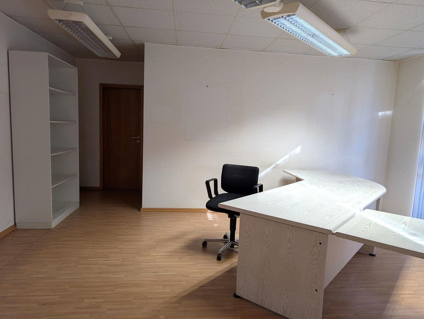 Pronájem kanceláře 103 m², Kaiserslautern, Porýní-Falc Pronájem kanceláře 103 m², Kaiserslautern, Porýní-Falc