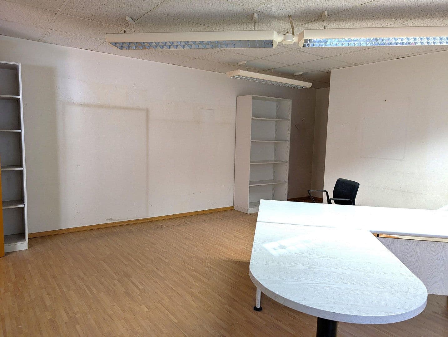 Pronájem kanceláře 103 m², Kaiserslautern, Porýní-Falc Pronájem kanceláře 103 m², Kaiserslautern, Porýní-Falc