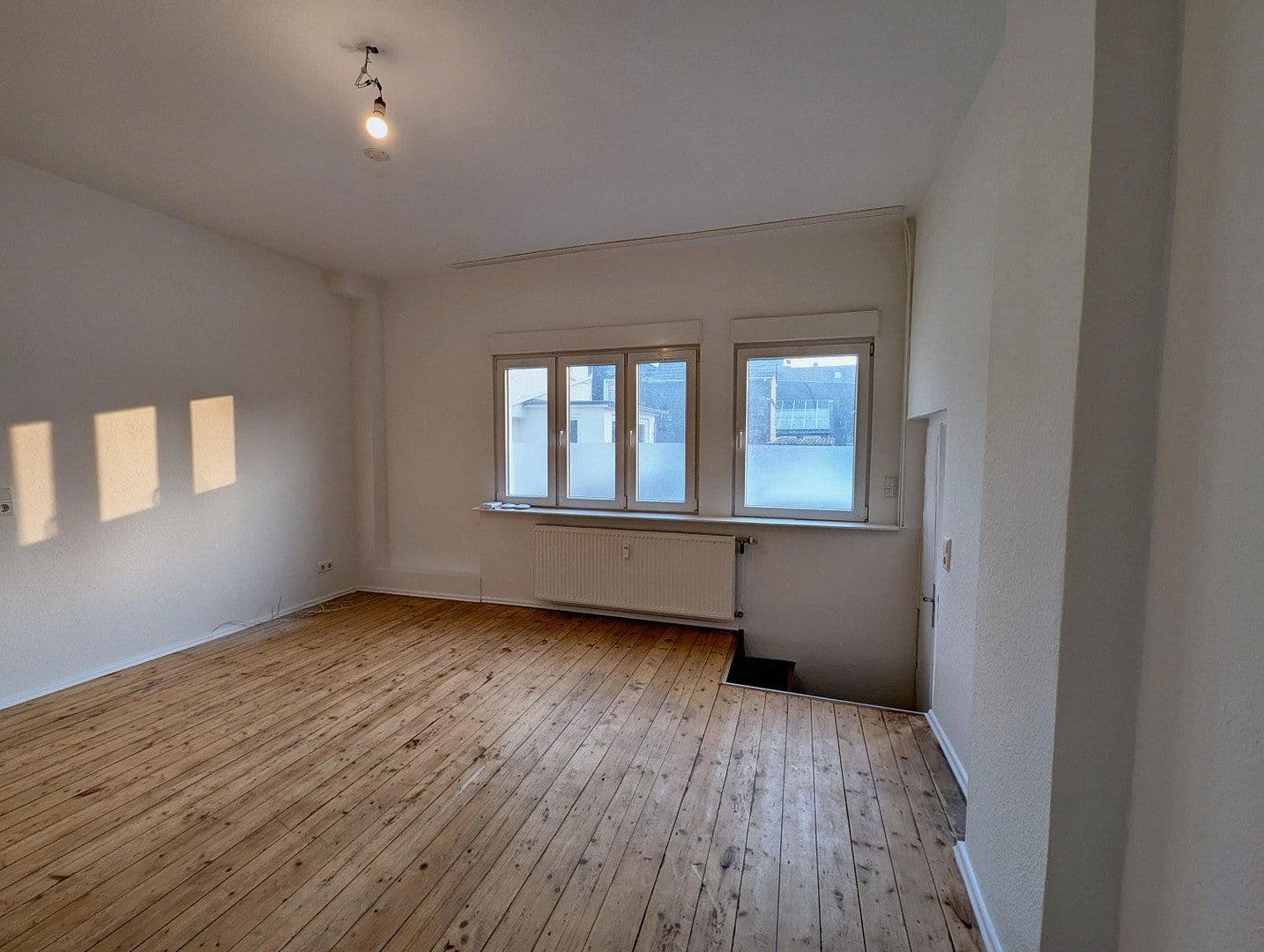 Pronájem bytu 2+1 58 m², Merscheider Straße 99a, Solingen, Severní Porýní-Vestfálsko Pronájem bytu 2+1 58 m², Merscheider Straße 99a, Solingen, Severní Porýní-Vestfálsko
