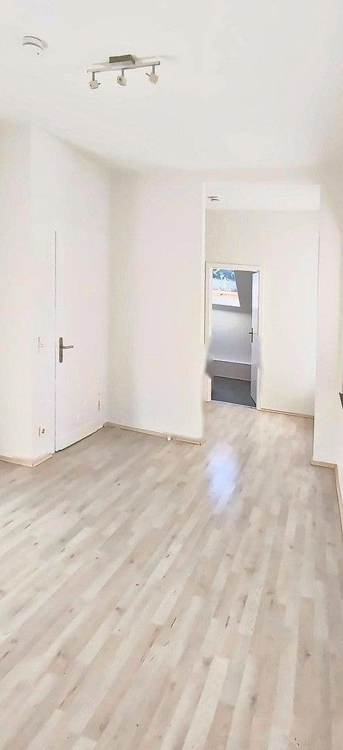Pronájem bytu 3+1 95 m², Merscheider Straße 99, Solingen, Severní Porýní-Vestfálsko Pronájem bytu 3+1 95 m², Merscheider Straße 99, Solingen, Severní Porýní-Vestfálsko