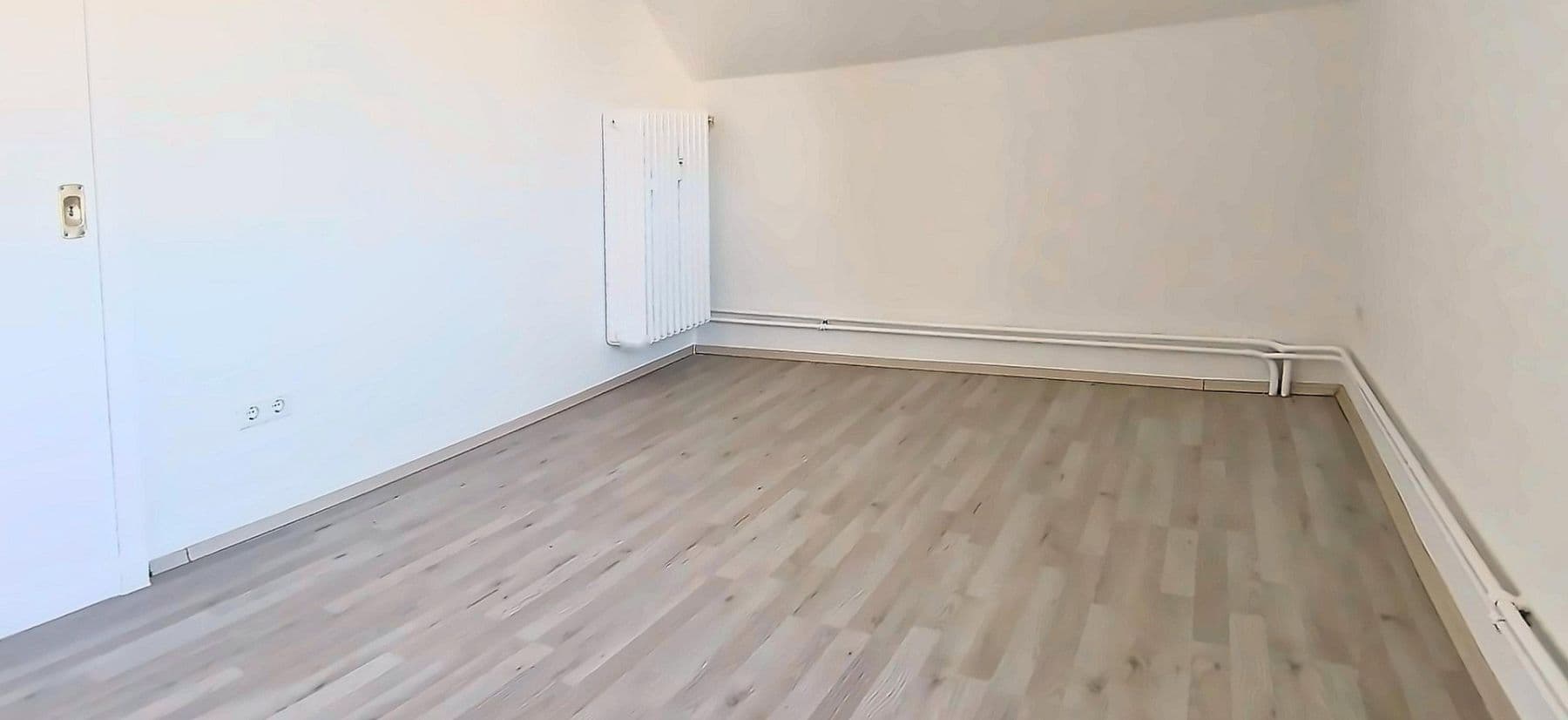 Pronájem bytu 3+1 95 m², Merscheider Straße 99, Solingen, Severní Porýní-Vestfálsko Pronájem bytu 3+1 95 m², Merscheider Straße 99, Solingen, Severní Porýní-Vestfálsko
