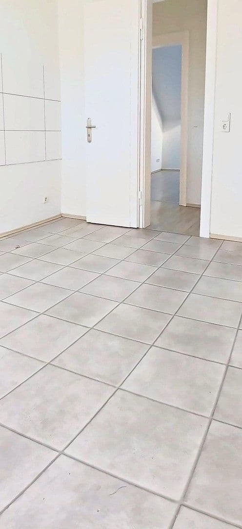 Pronájem bytu 3+1 95 m², Merscheider Straße 99, Solingen, Severní Porýní-Vestfálsko Pronájem bytu 3+1 95 m², Merscheider Straße 99, Solingen, Severní Porýní-Vestfálsko