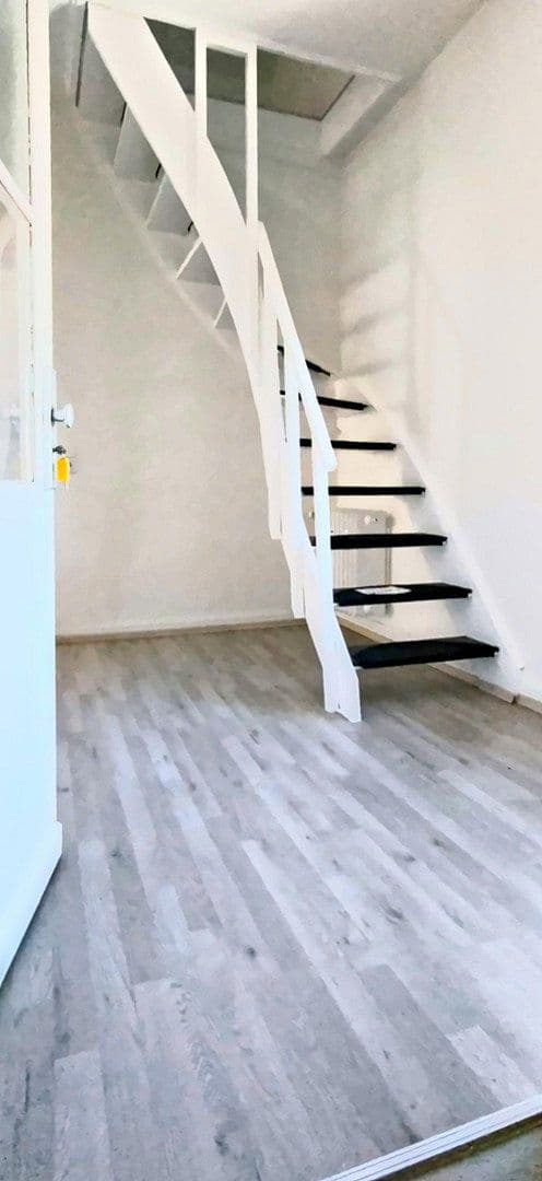 Pronájem bytu 3+1 95 m², Merscheider Straße 99, Solingen, Severní Porýní-Vestfálsko Pronájem bytu 3+1 95 m², Merscheider Straße 99, Solingen, Severní Porýní-Vestfálsko