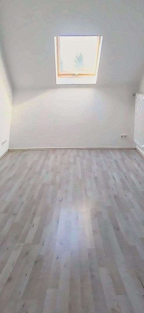Pronájem bytu 3+1 95 m², Merscheider Straße 99, Solingen, Severní Porýní-Vestfálsko Pronájem bytu 3+1 95 m², Merscheider Straße 99, Solingen, Severní Porýní-Vestfálsko