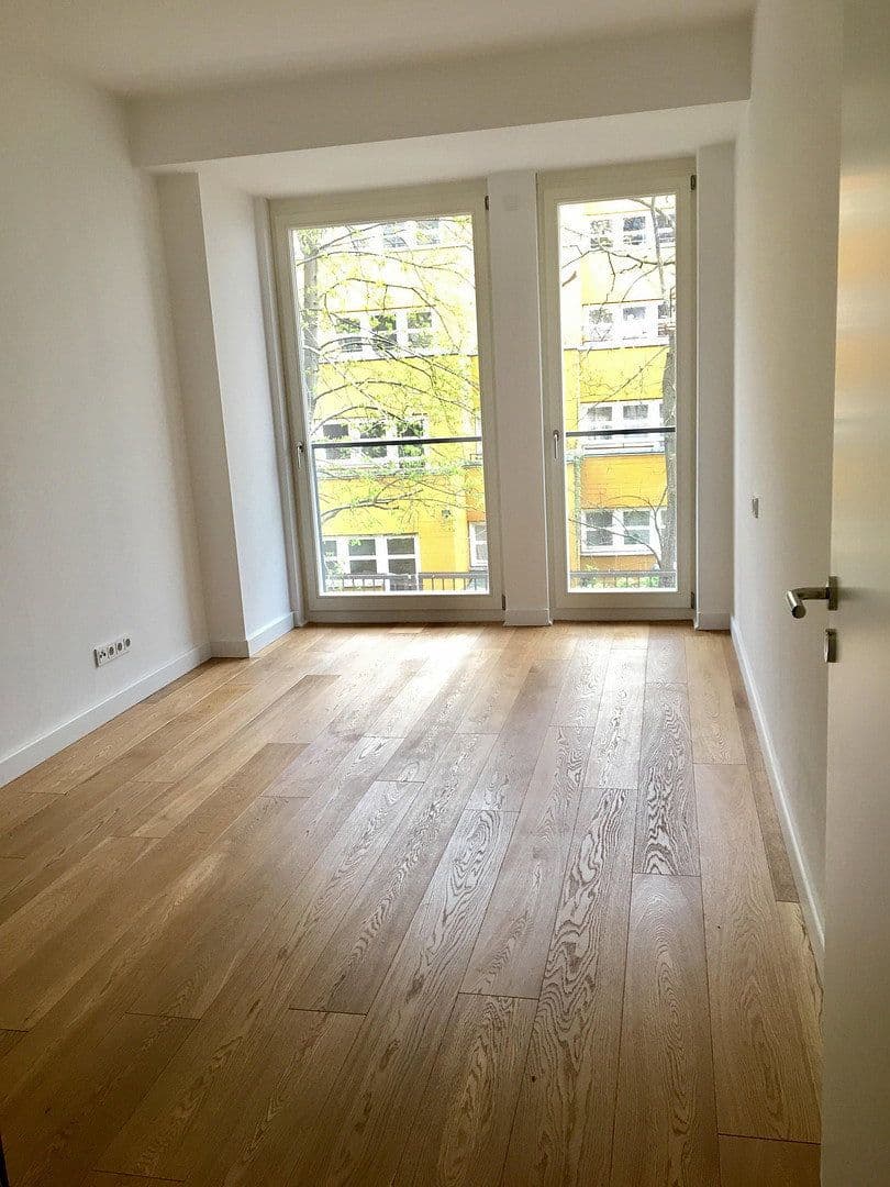 Pronájem bytu 2+1 62 m², Otto-Suhr-Allee 18 / 20, Berlin, Berlín Pronájem bytu 2+1 62 m², Otto-Suhr-Allee 18 / 20, Berlin, Berlín