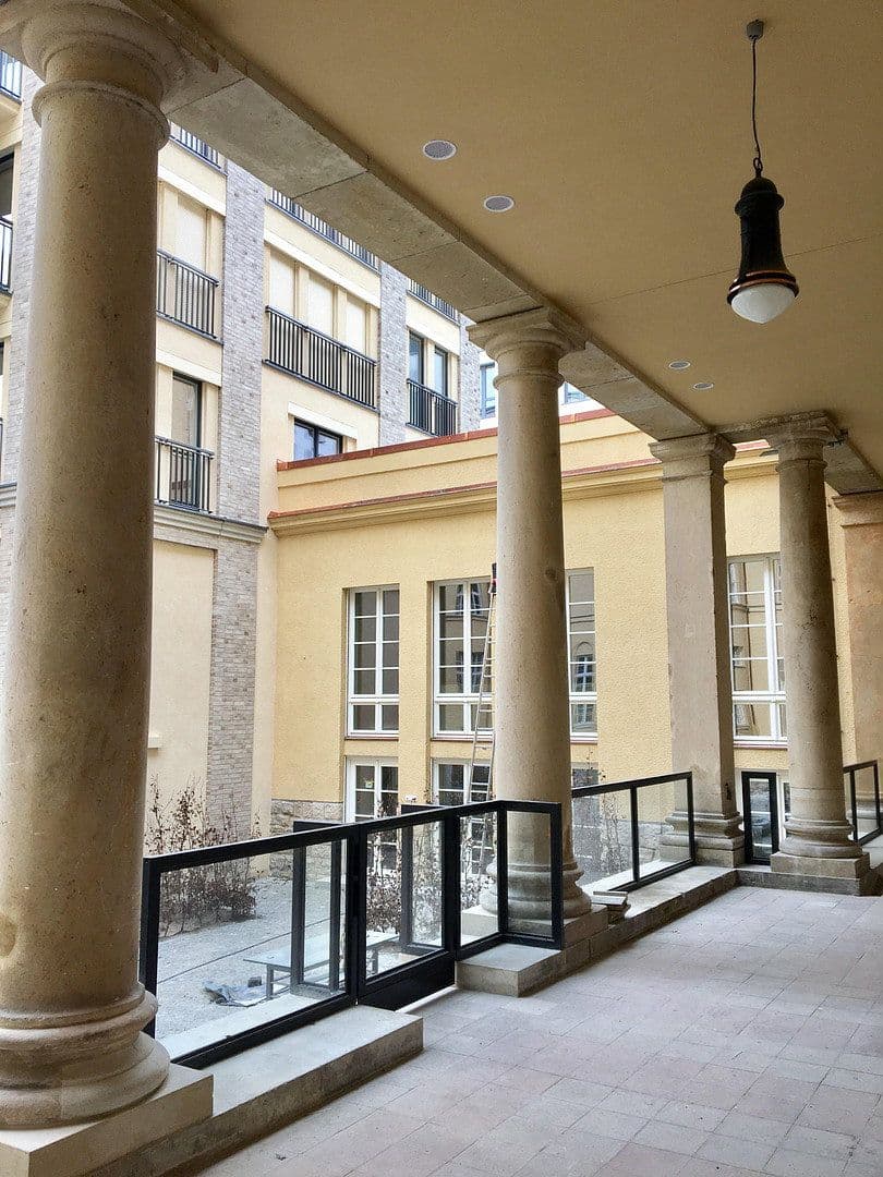 Pronájem bytu 2+1 62 m², Otto-Suhr-Allee 18 / 20, Berlin, Berlín Pronájem bytu 2+1 62 m², Otto-Suhr-Allee 18 / 20, Berlin, Berlín