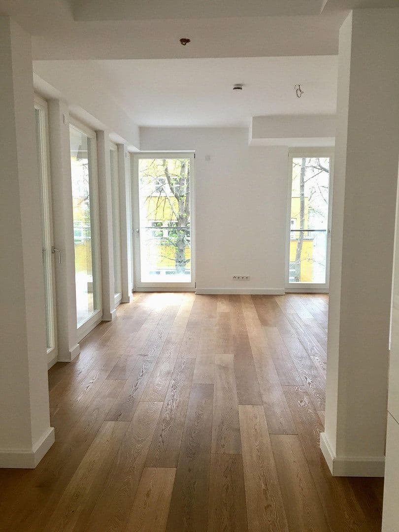 Pronájem bytu 2+1 62 m², Otto-Suhr-Allee 18 / 20, Berlin, Berlín Pronájem bytu 2+1 62 m², Otto-Suhr-Allee 18 / 20, Berlin, Berlín