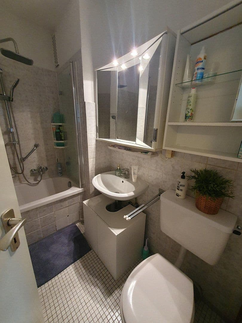 Prodej bytu 2+1 45 m², Bad Oeynhausen, Severní Porýní-Vestfálsko Prodej bytu 2+1 45 m², Bad Oeynhausen, Severní Porýní-Vestfálsko
